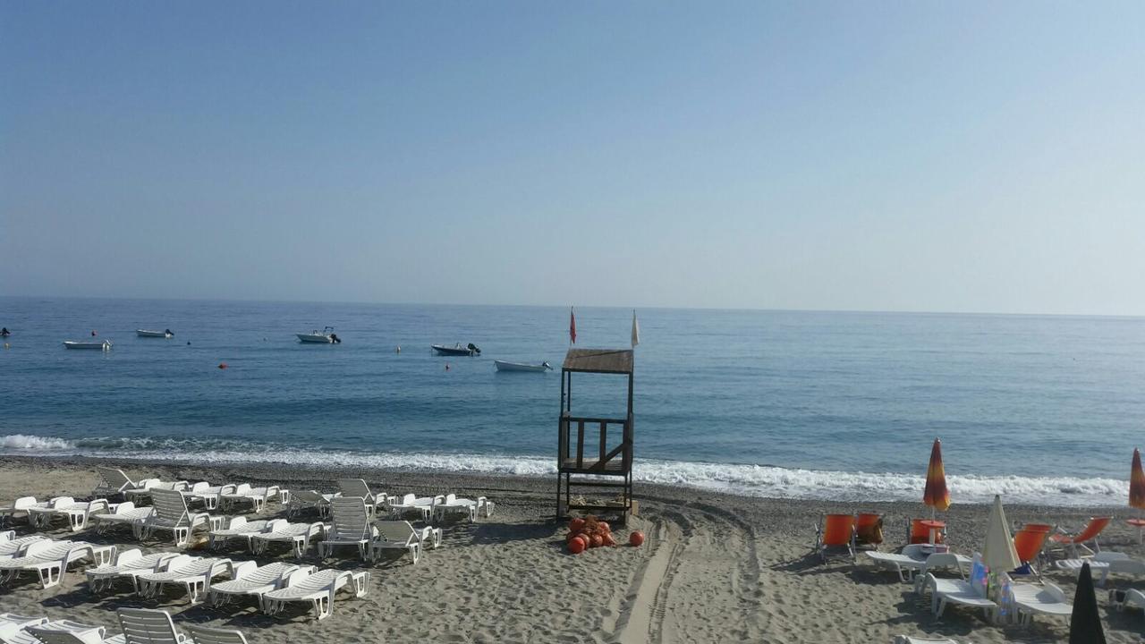 La Perla Jonica Hotell Bova Marina Eksteriør bilde